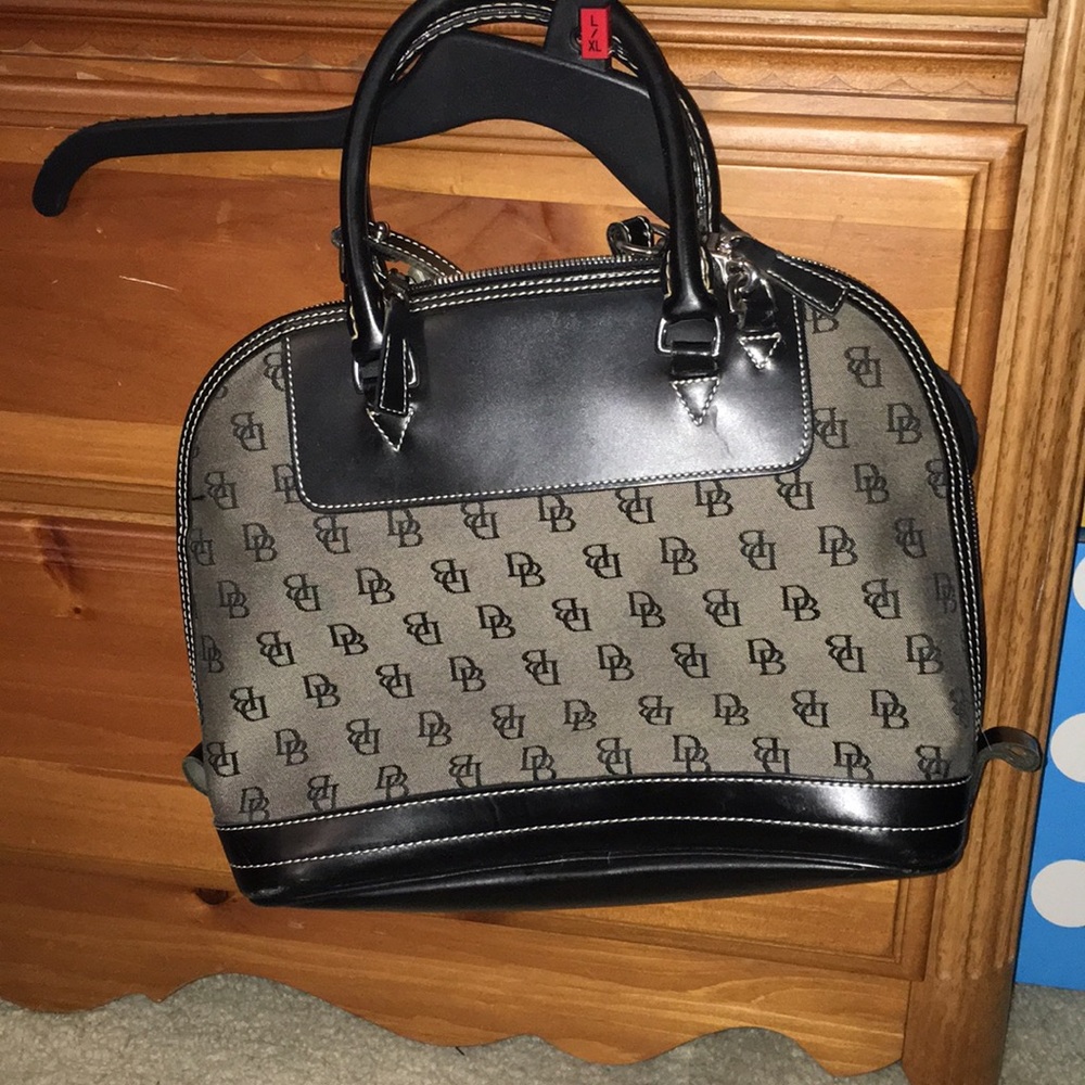 Cross body purse